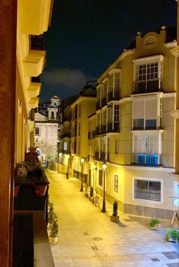 Apartamento En El Centro, Tranquilo Y Luminoso Малага Екстериор снимка
